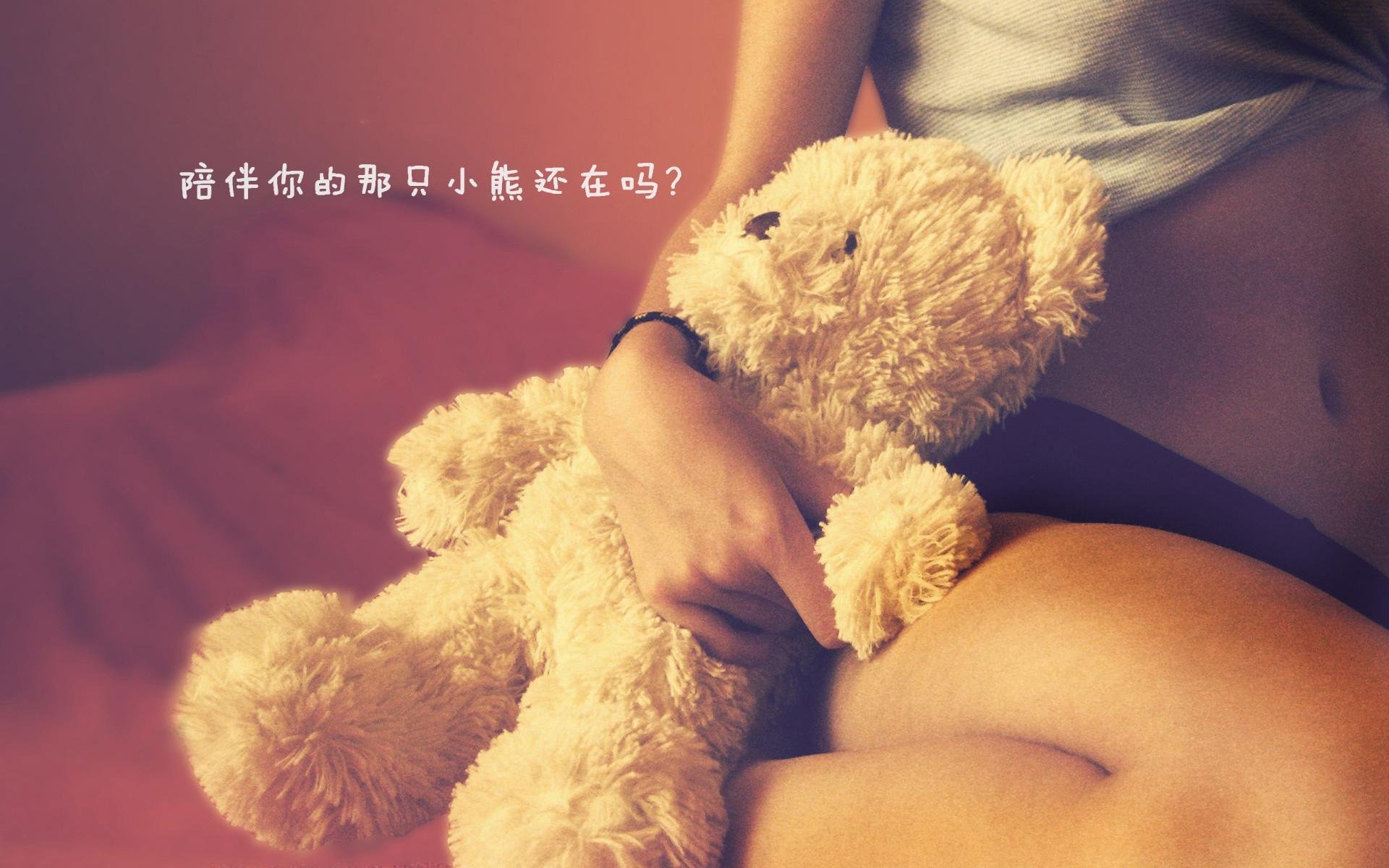 球场上的感人瞬间：队友互助的暖心时刻，球场上的友谊作文