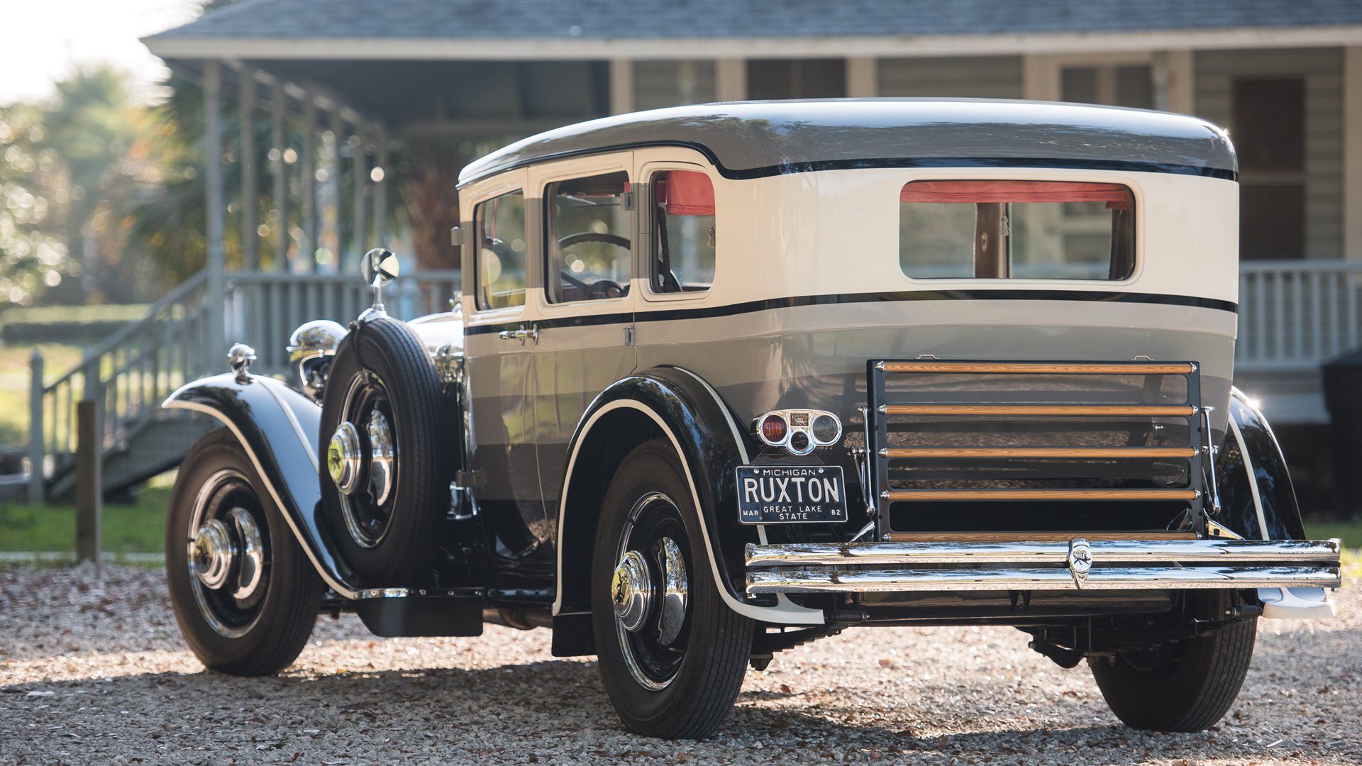 东契奇连线队友完成空接引爆全场，东契奇 集锦