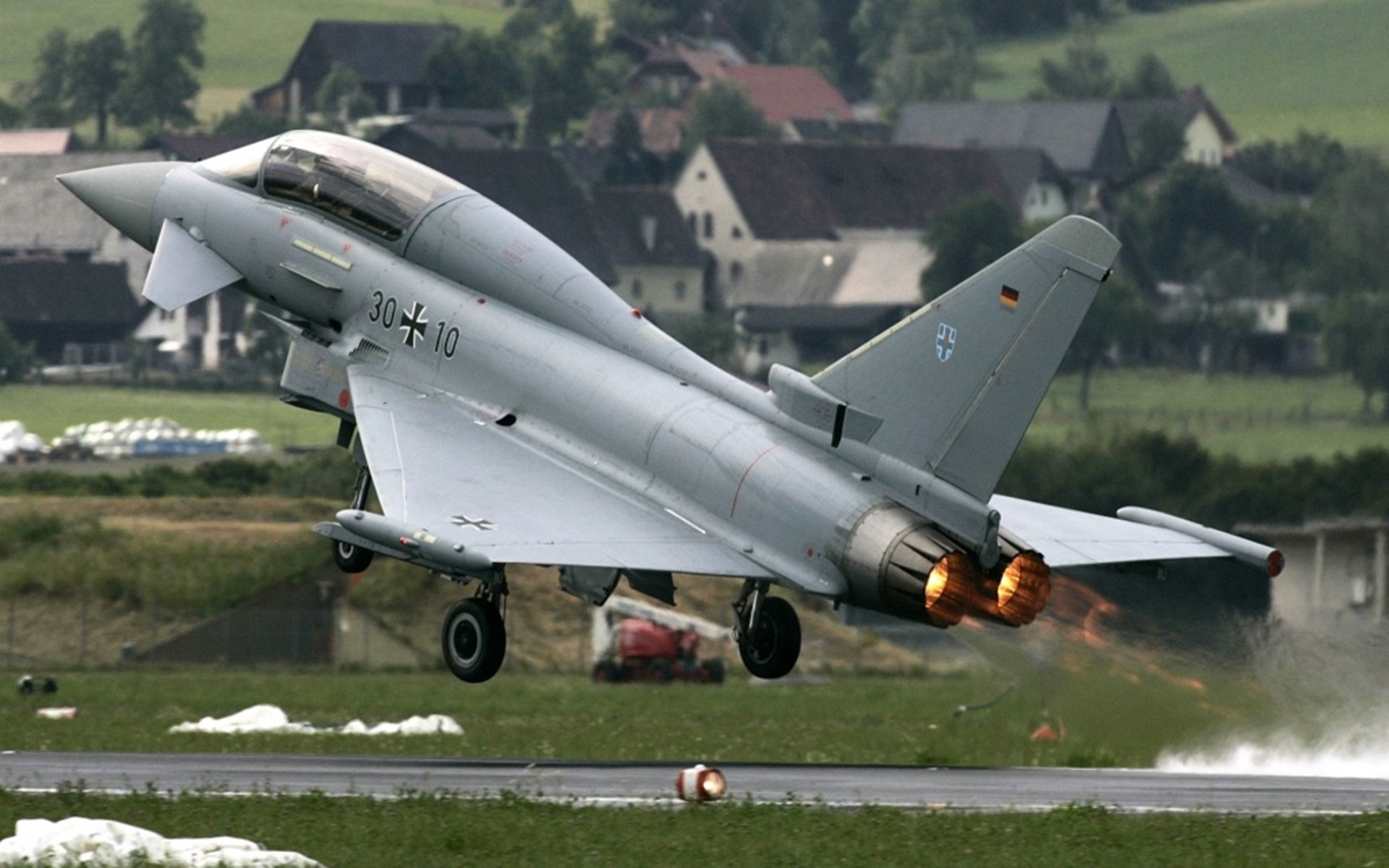 出发反应快，减震滑行时间缩短，汽车滑行减速快